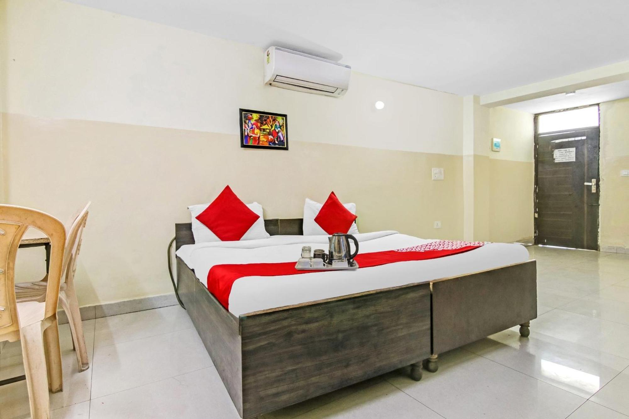 Super Hotel O Royal Green New Delhi Extérieur photo