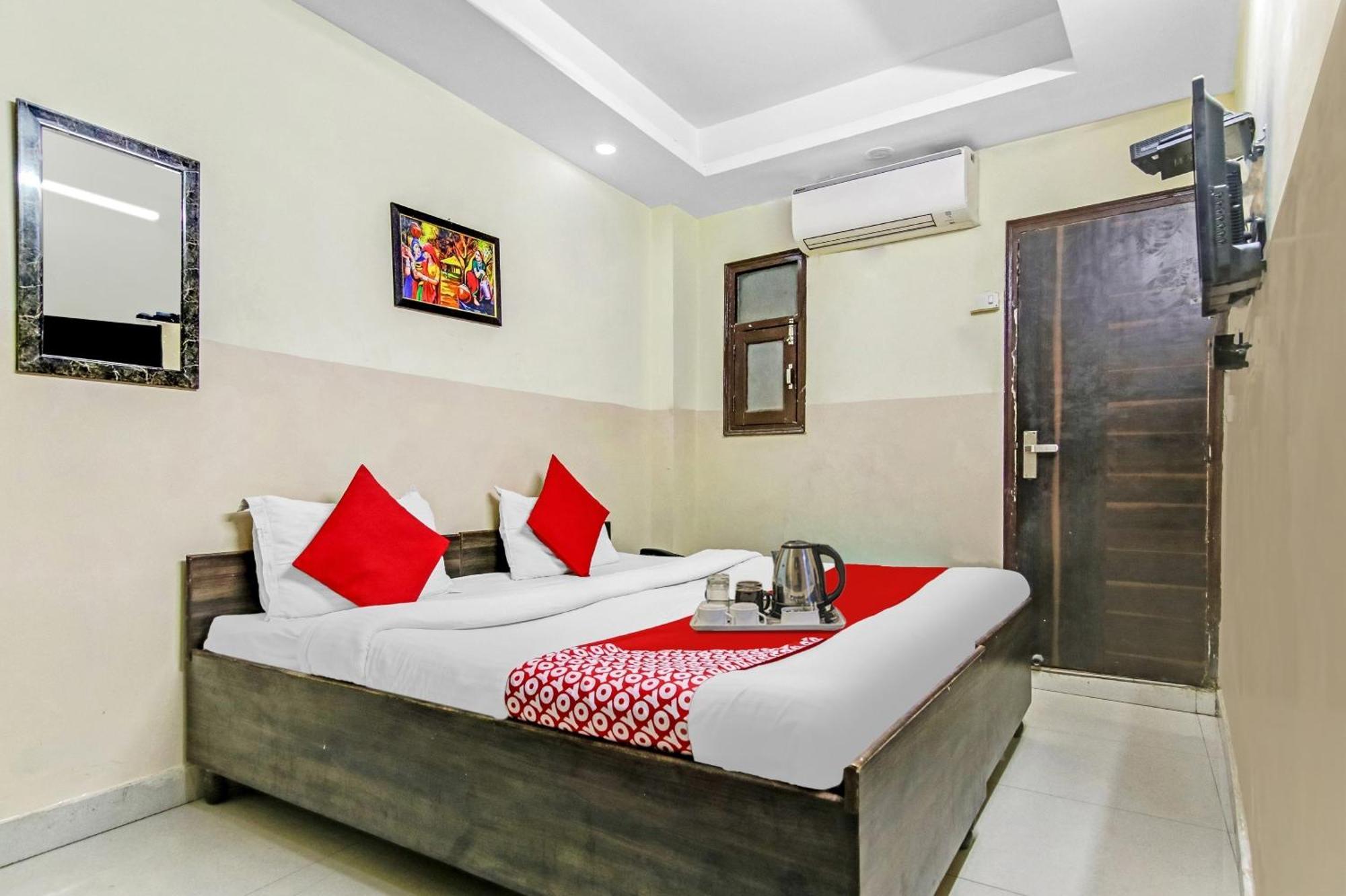 Super Hotel O Royal Green New Delhi Extérieur photo