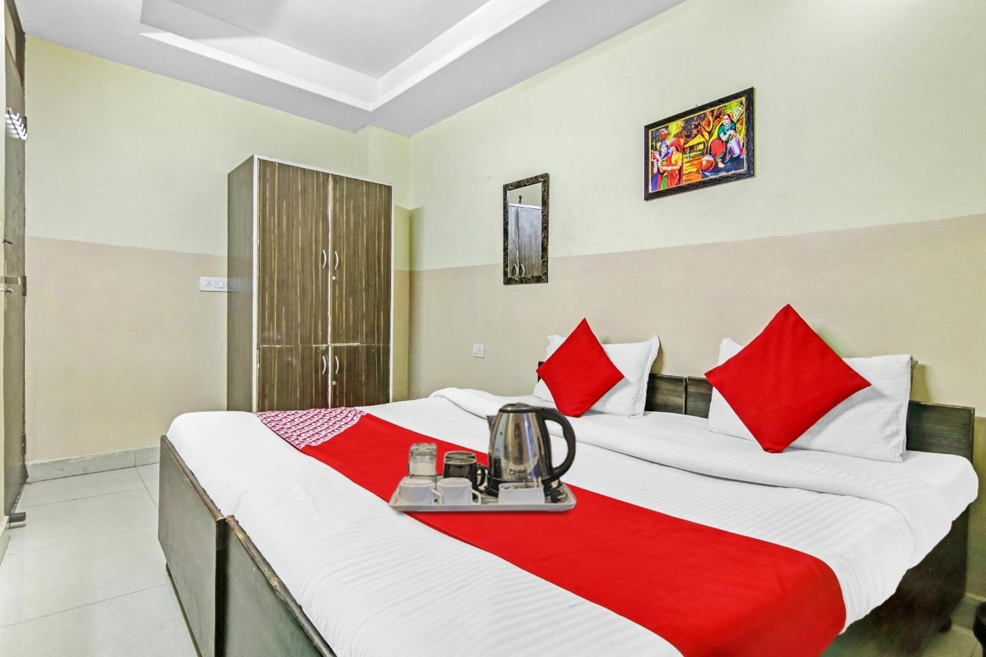 Super Hotel O Royal Green New Delhi Extérieur photo